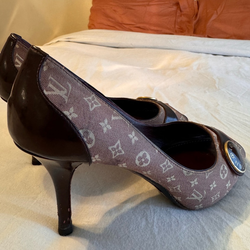 Vintage Paris Louis Vuitton Monogram Heels, Originally cost $900. - Picture 5 of 7